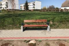 Kolejne-estetycznie-zagospodarowane-miejsce-w-Radaczu-wraz-z-nową-ławką.