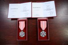 Medale-za-długoletnie-pożycie-małżeńskie-przyznane-przez-Prezydenta-Rzeczypospolitej-Polskiej.