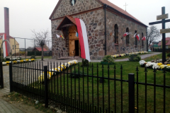 Koło Gospodyń Wiejskich w Łubowie realizuje "akcję chryzantemy" - Łubowo.