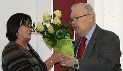 Podziękowania dla Pana Jana Pieczyńskiego za 20 lat pracy społecznej Podziękowania dla Pana Jana Pieczyńskiego za 20 lat pracy społecznej