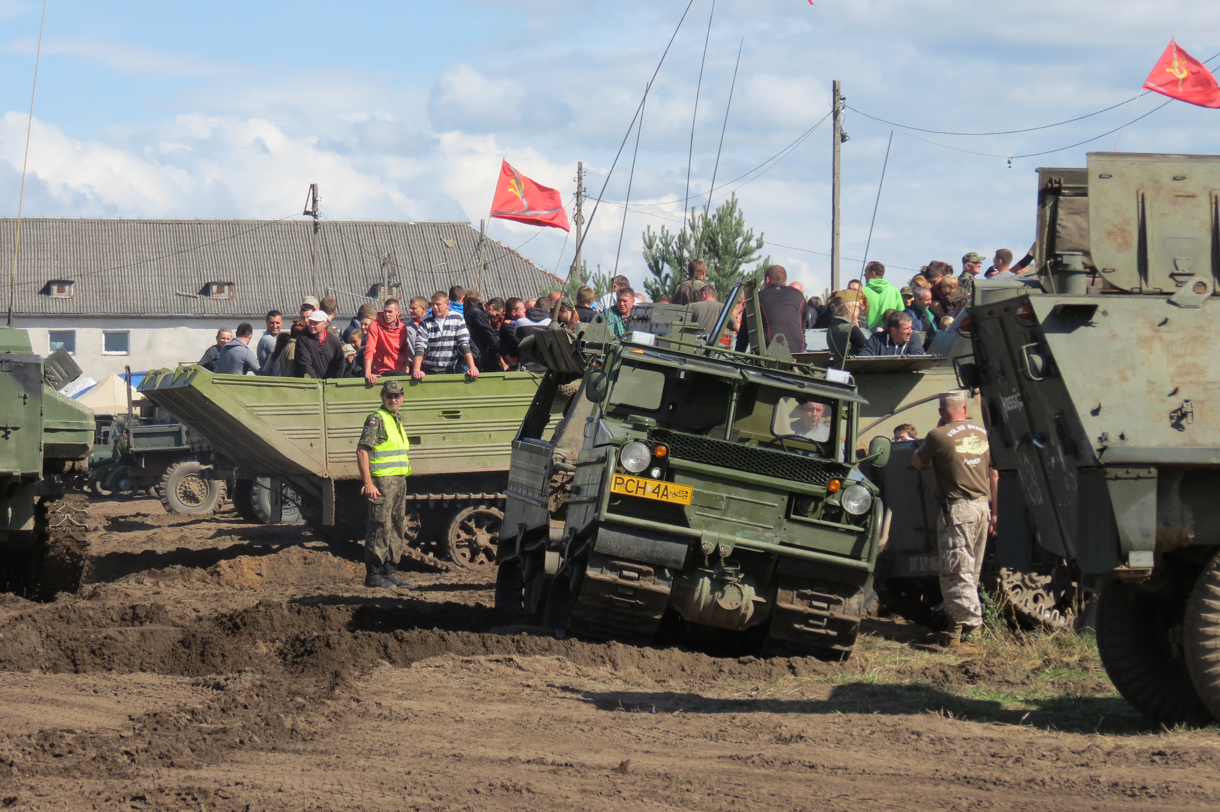 Konkurs na obsługę gastronomiczną Zlotu Pojazdów Militarnych