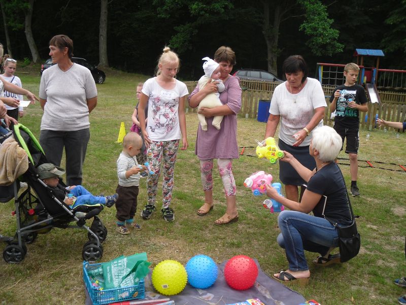 „Mamo, Tato -bawmy się”- Piknik rodzinny w Kiełpinie