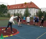 Rywalizacja lekkoatletyczna w Szkole Podstawowej w Bornem Sulnowie